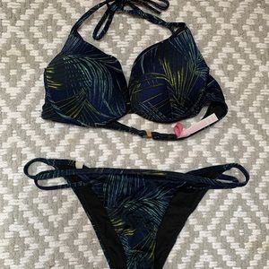 Victoria’s Secret bikini